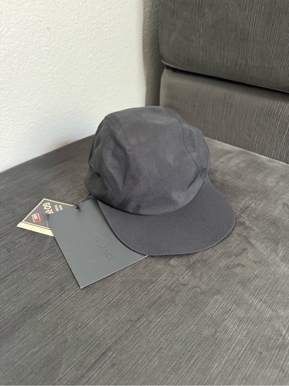 NWT Arcteryx Veilance Stealth Cap in Black